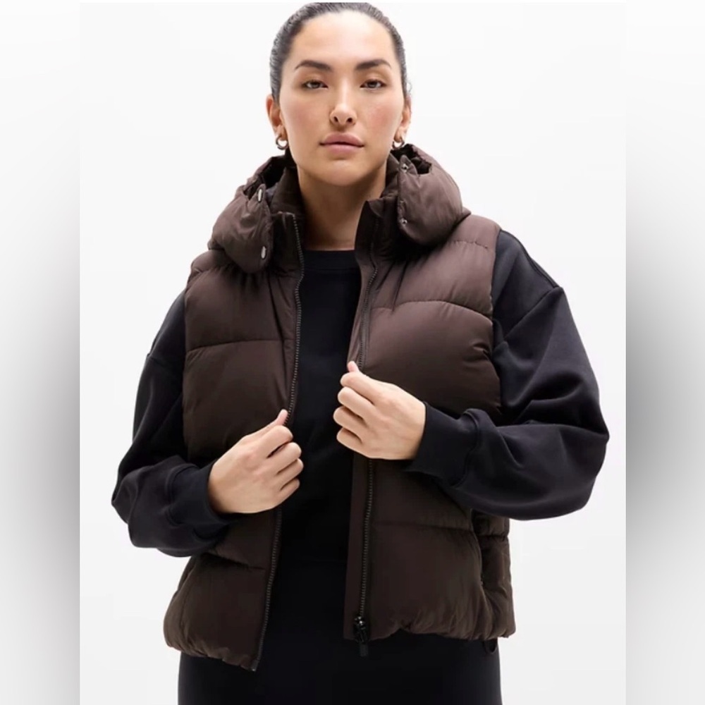 NWT Athleta Stratus Puffer Truffle Vest Sz XS (#768495)